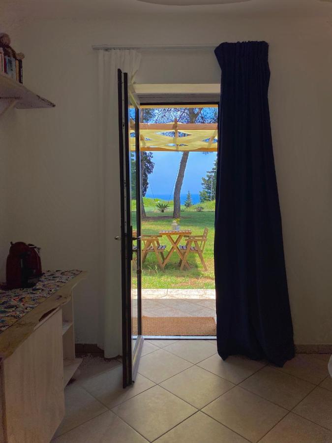 La Dimora Di Ulisse Aparthotel Санта Чезареа Терме Екстериор снимка